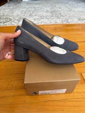 Wirth- Classic Grey Suede Block Heel Pumps - Women size 39